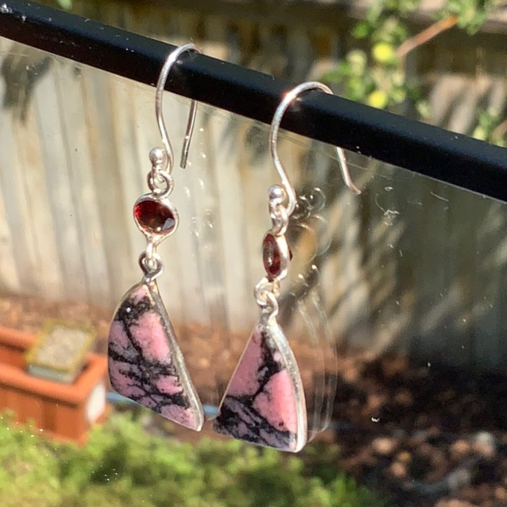 BOUTIQUE BLACK MANGANESE & GARNET 925 EARRINGS - Picture 2 of 8
